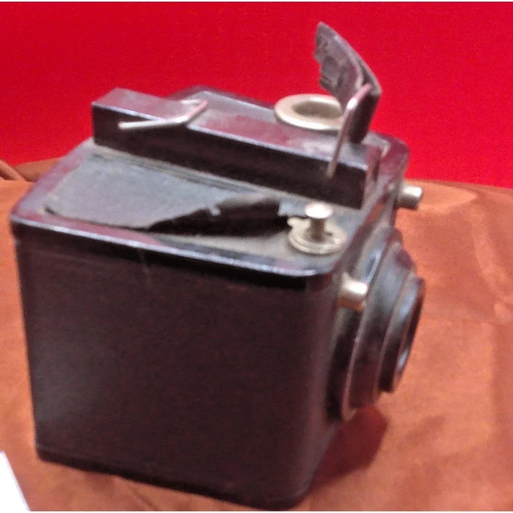 Vintage Kodak Brownie Flash Six-20 Vintage Camera Untested BN10